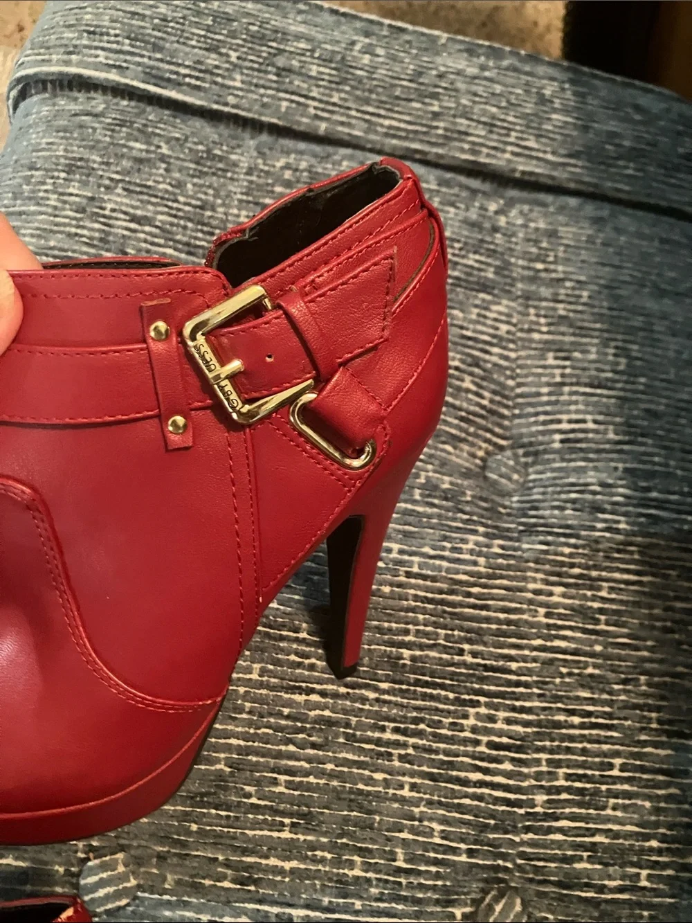 Guess bold red